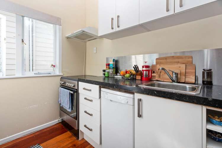 2/6 Fifth Avenue Mount Albert_12