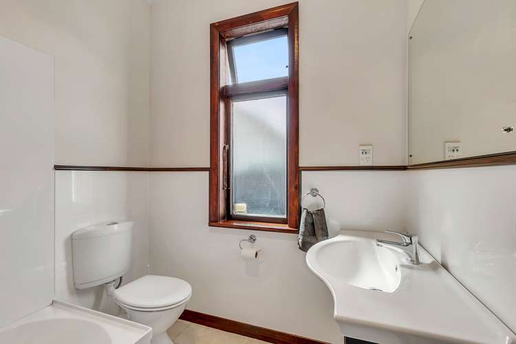 38 Palmer Crescent Silverstream_15