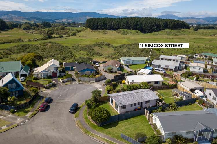 11 Simcox Street Otaki Beach_5