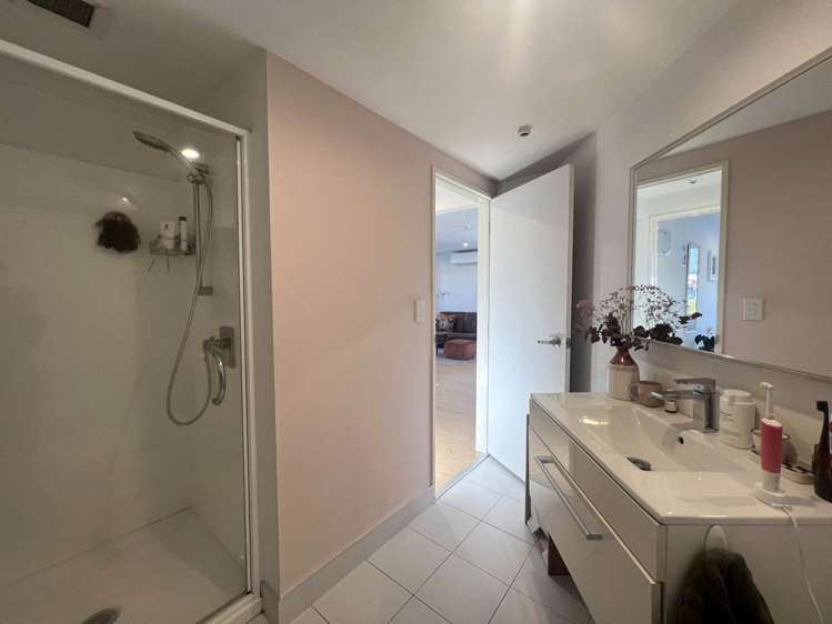 4j/6 Piwakawaka Street Eden Terrace_7