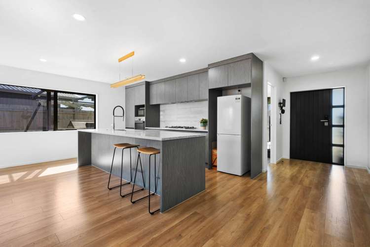 15 Opouatu Avenue Glenbrook_2