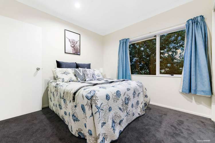 1 Stamford Crescent Flat Bush_16