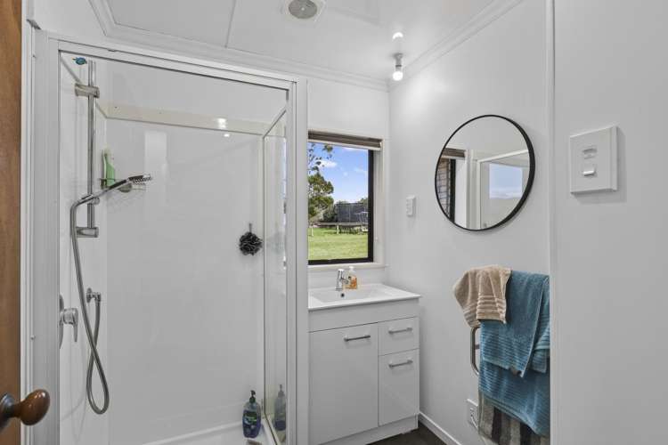 438 Alfred Road Egmont Village_19