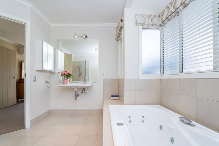 24 St Andrews Drive Pauanui_14