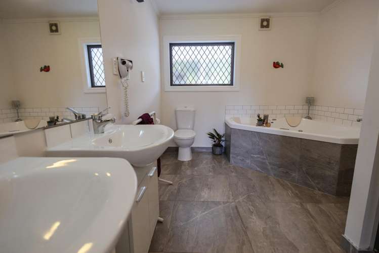 6 Whataroa Highway Harihari_20