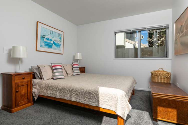 2/30 Bevyn Street Castor Bay_18