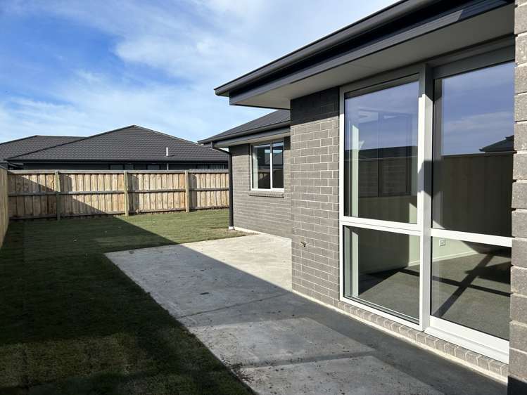 30 Crossley Avenue Woodend_16