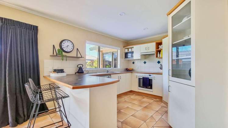 14 Duggan Drive Owhata_4