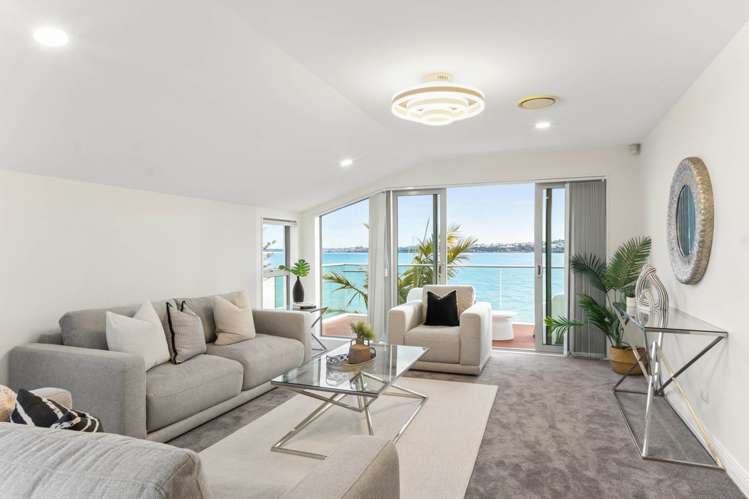 9 The Parade Bucklands Beach_16