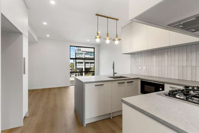 Modern Luxury - Unbeatable Location