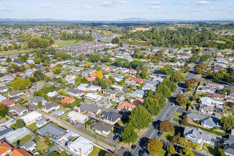 64 Galloway Street Hamilton East_25