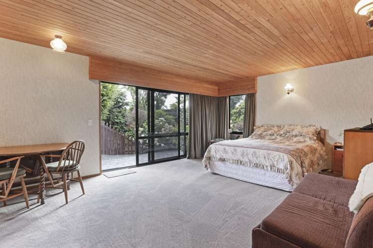 80 Regency Crescent Redwood_7