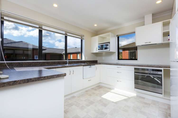 4b Savage Crescent Upper Hutt_1