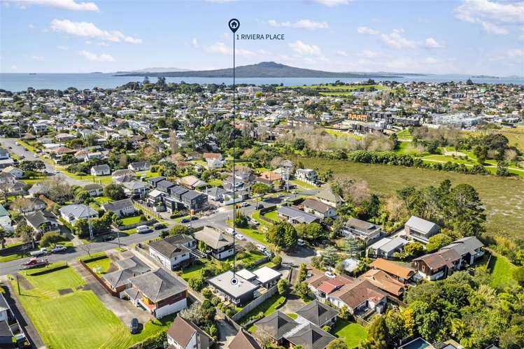 1 Riviera Place Hauraki_21