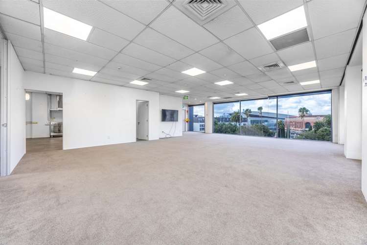 3A/121-123 Beach Road Auckland Central_8