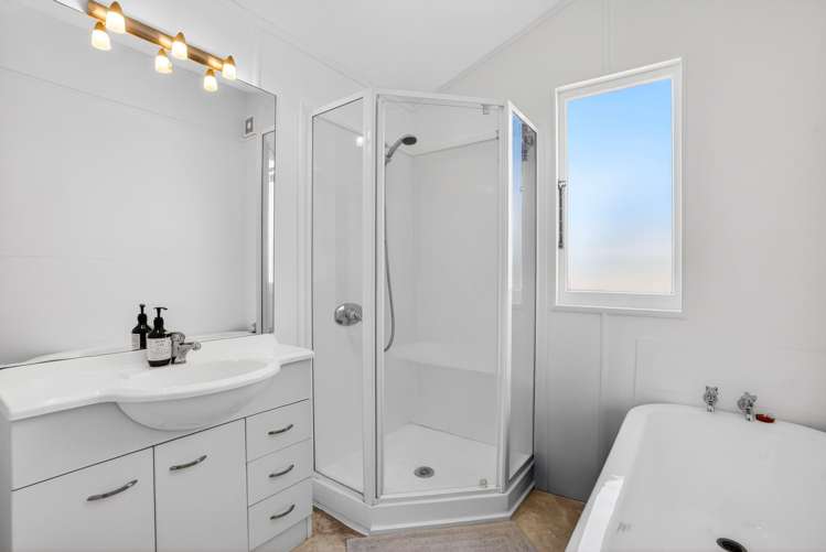 19 Waiari Road Conifer Grove_14