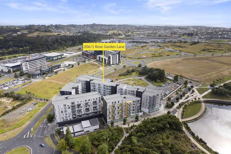 206/1 Rose Garden Lane Albany_16