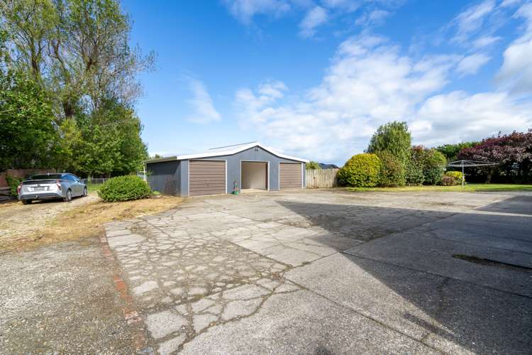 266 Bay Road West Plains_27