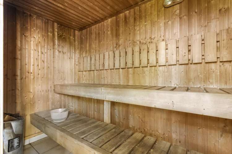 B107/525 East Coast Road Browns Bay_14