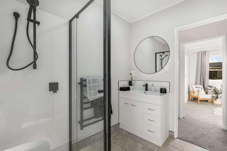 1/108 Gloucester Road Manurewa_8