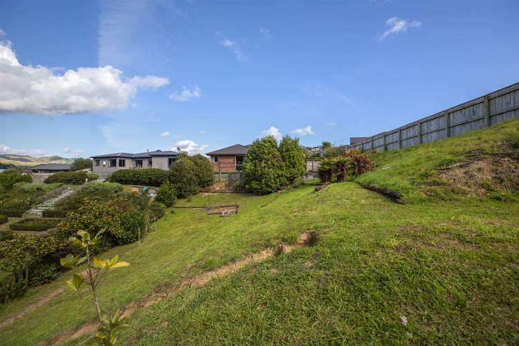 15 Tararua Close Aotea_21
