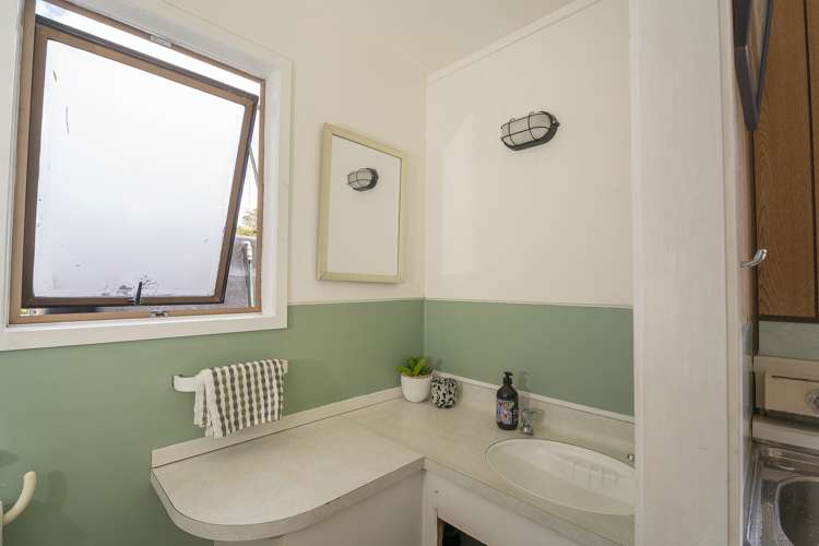 211 Mangakahia Drive Whangapoua_36