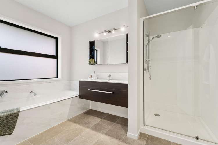 55 Benmore Crescent Pyes Pa_14