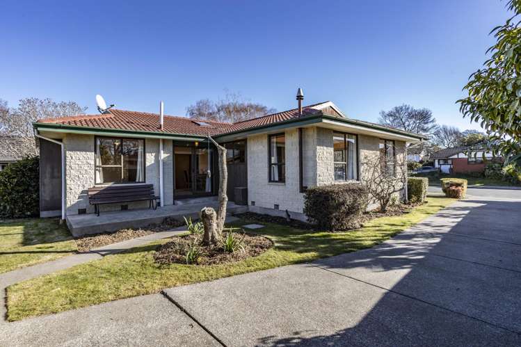 3 Manson Place Russley_21