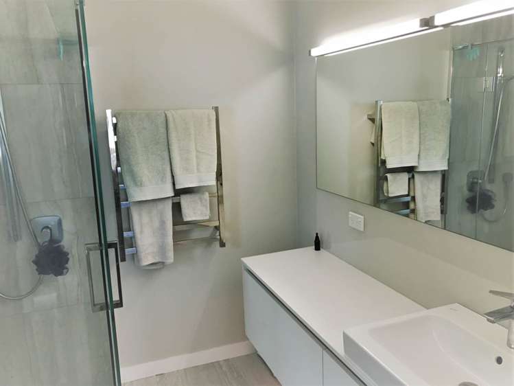 61 Divich Avenue Te Atatu South_6