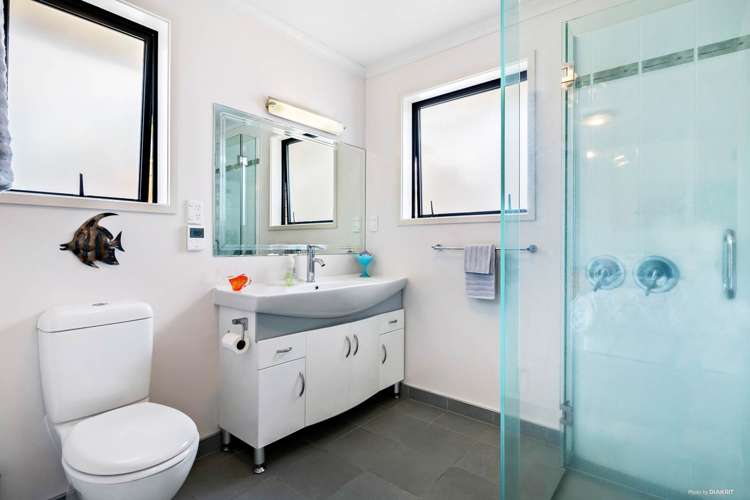 15 Lillian Place Orewa_11