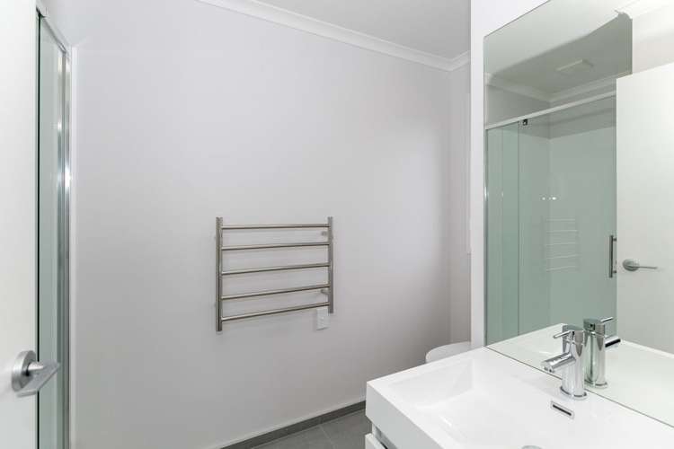 1/1 Hibiscus Avenue Hamilton Lake_17