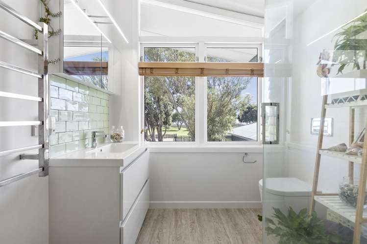 25 Marine Parade Eastbourne_11