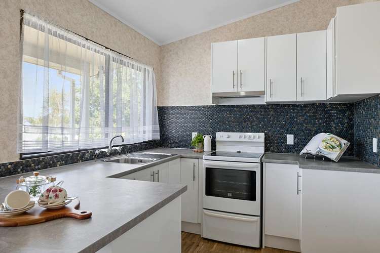 8 Julian Place Westown_19