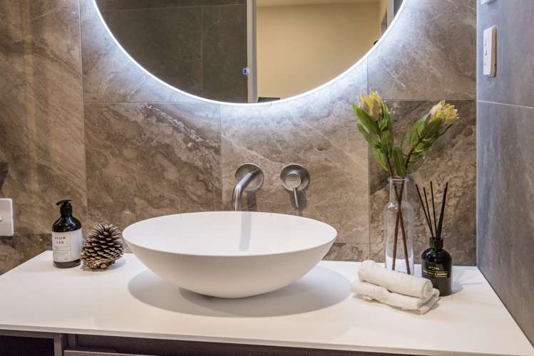 16c Saltburn Road Milford_12