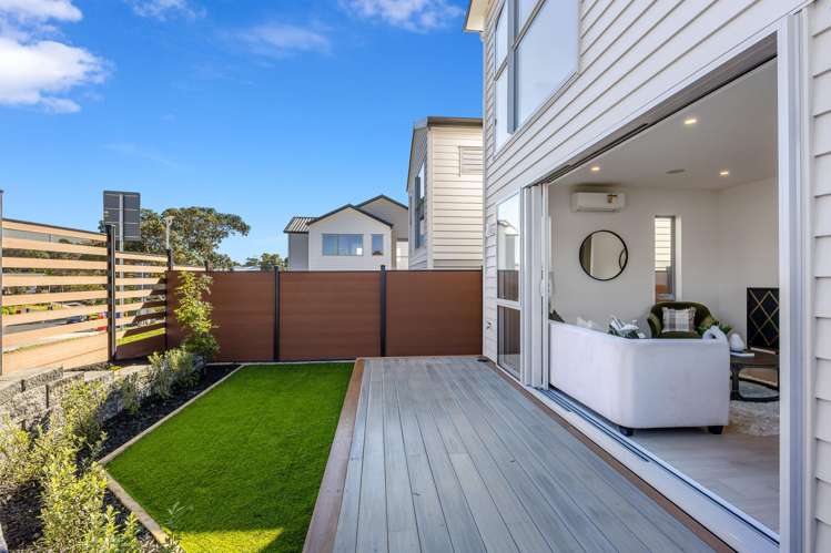 7 Sunrise Avenue Murrays Bay_14