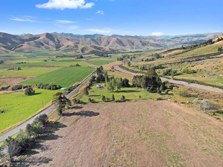 1037 Athol-Five Rivers Highway Lumsden_8