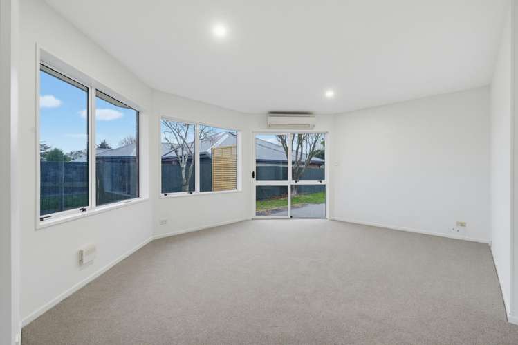 7 Phoenix Lane Northcote_10