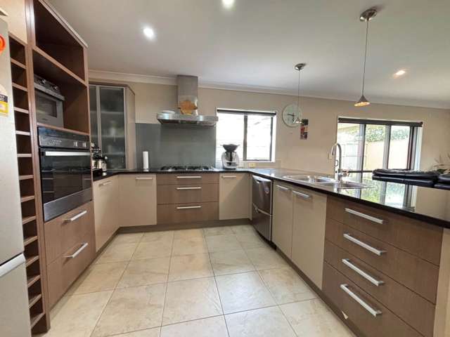 4 Tivoli Court Flat Bush_2