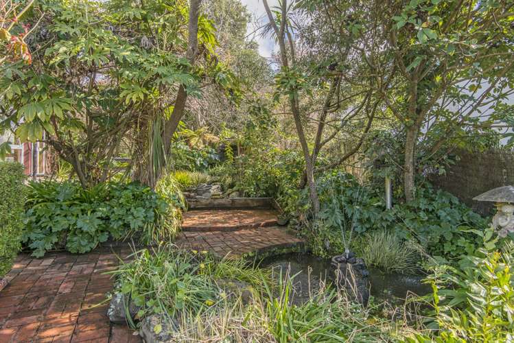 13 Cholmondeley Lane Governors Bay_21