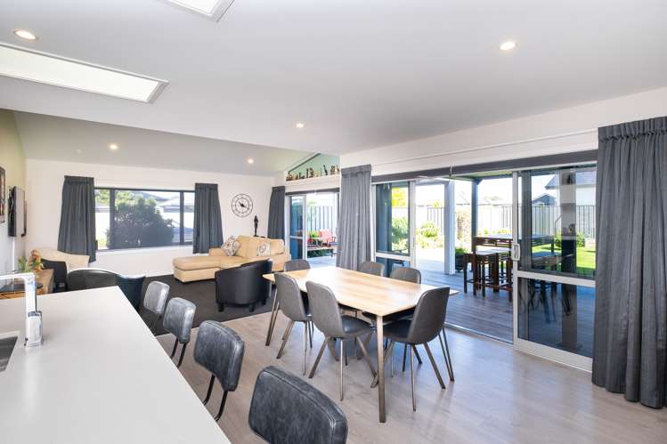 8 Mckay Close Frimley_5