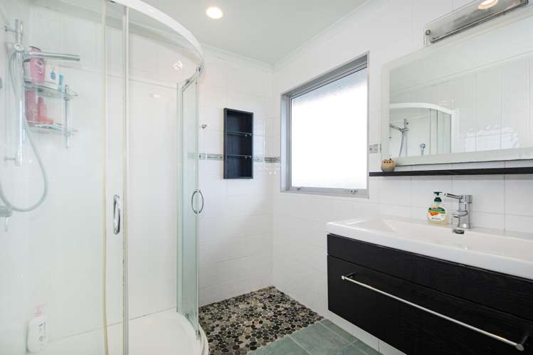 16 Louisa Lane Kamo_16