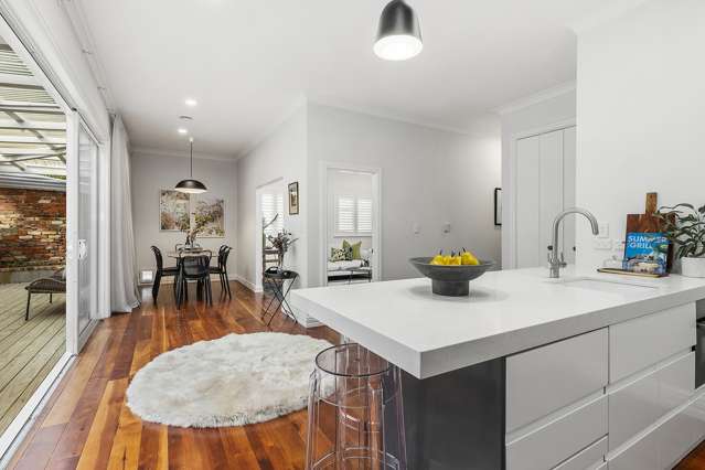 55 Mckinley Crescent Brooklyn_2