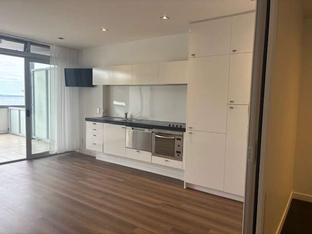 7/6 Beach Front Lane 1607_1