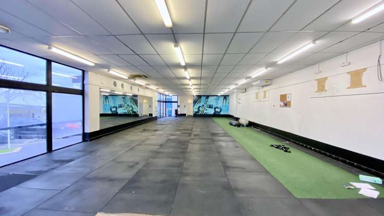 188 West Coast Rd Glen Eden_10