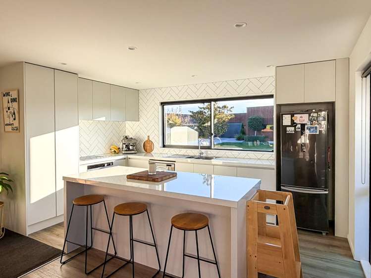 13 Sunline Avenue Lincoln_1