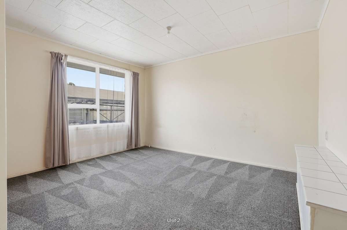 1/2 & 2/2 Taupata Place_4