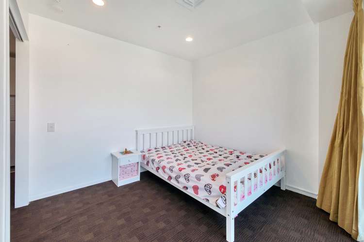 1001/10 Waterloo Quadrant Auckland Central_13