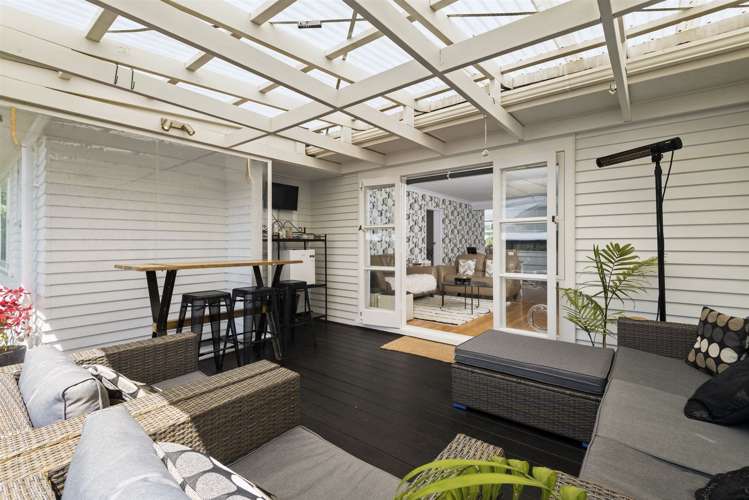 1/63 Gladstone Road Northcote_3