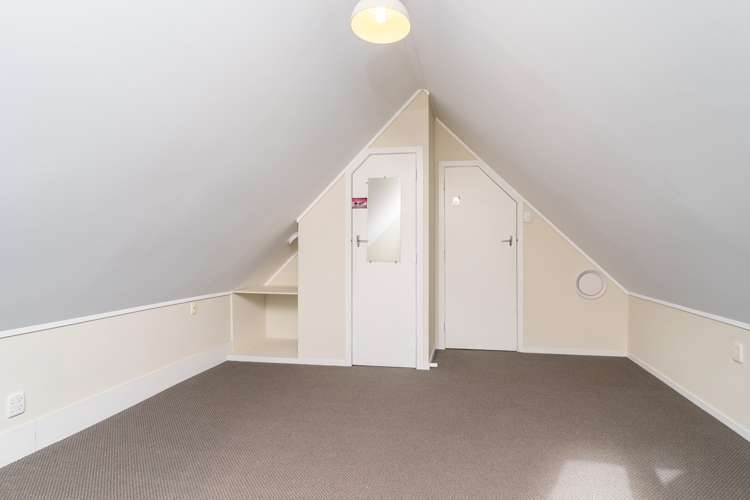 17 Dunedin-Waitati Road Dalmore_19