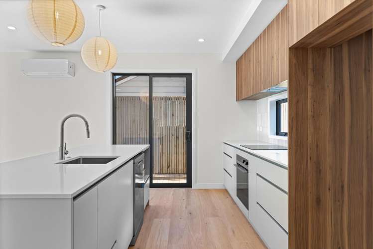 37F Bay Street Red Beach_4